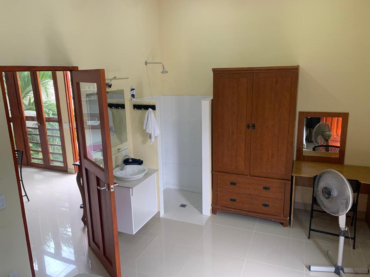 Apartamentos Casa Amarilla Granada Luaran gambar