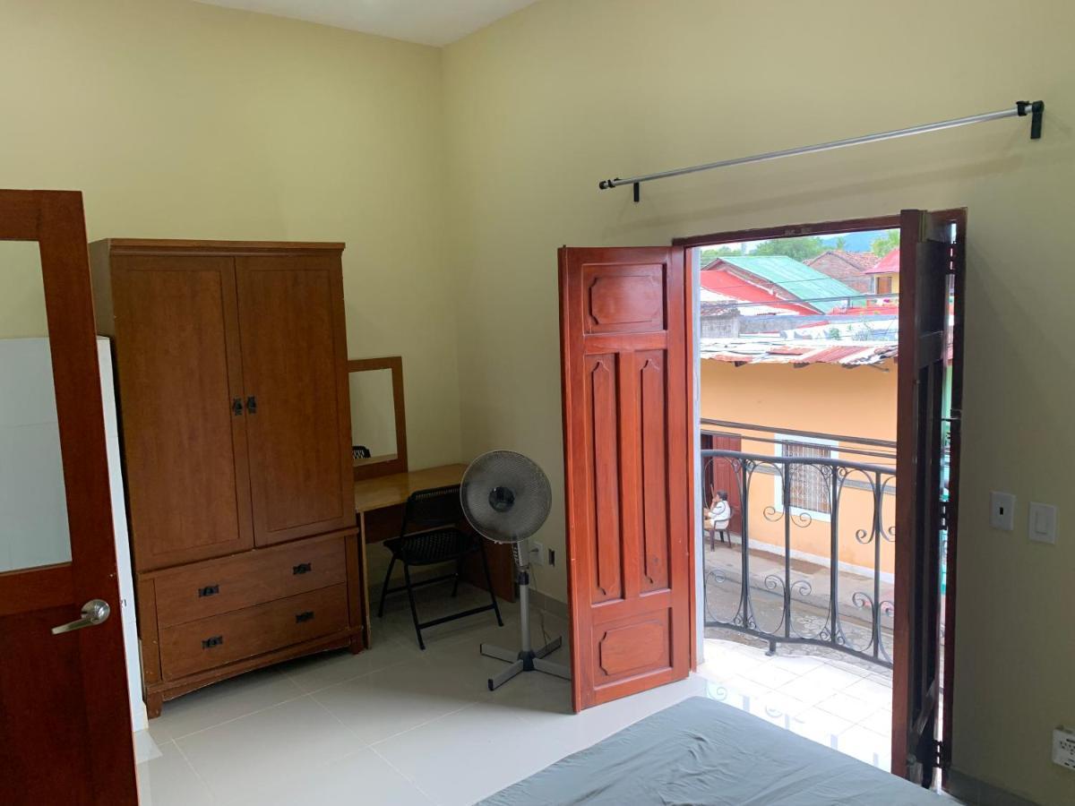 Apartamentos Casa Amarilla Granada Luaran gambar