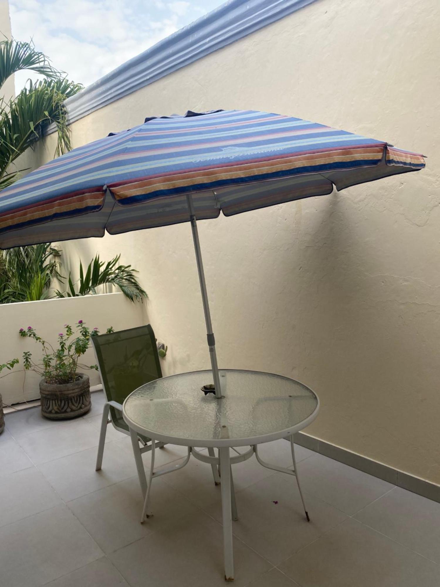 Apartamentos Casa Amarilla Granada Luaran gambar
