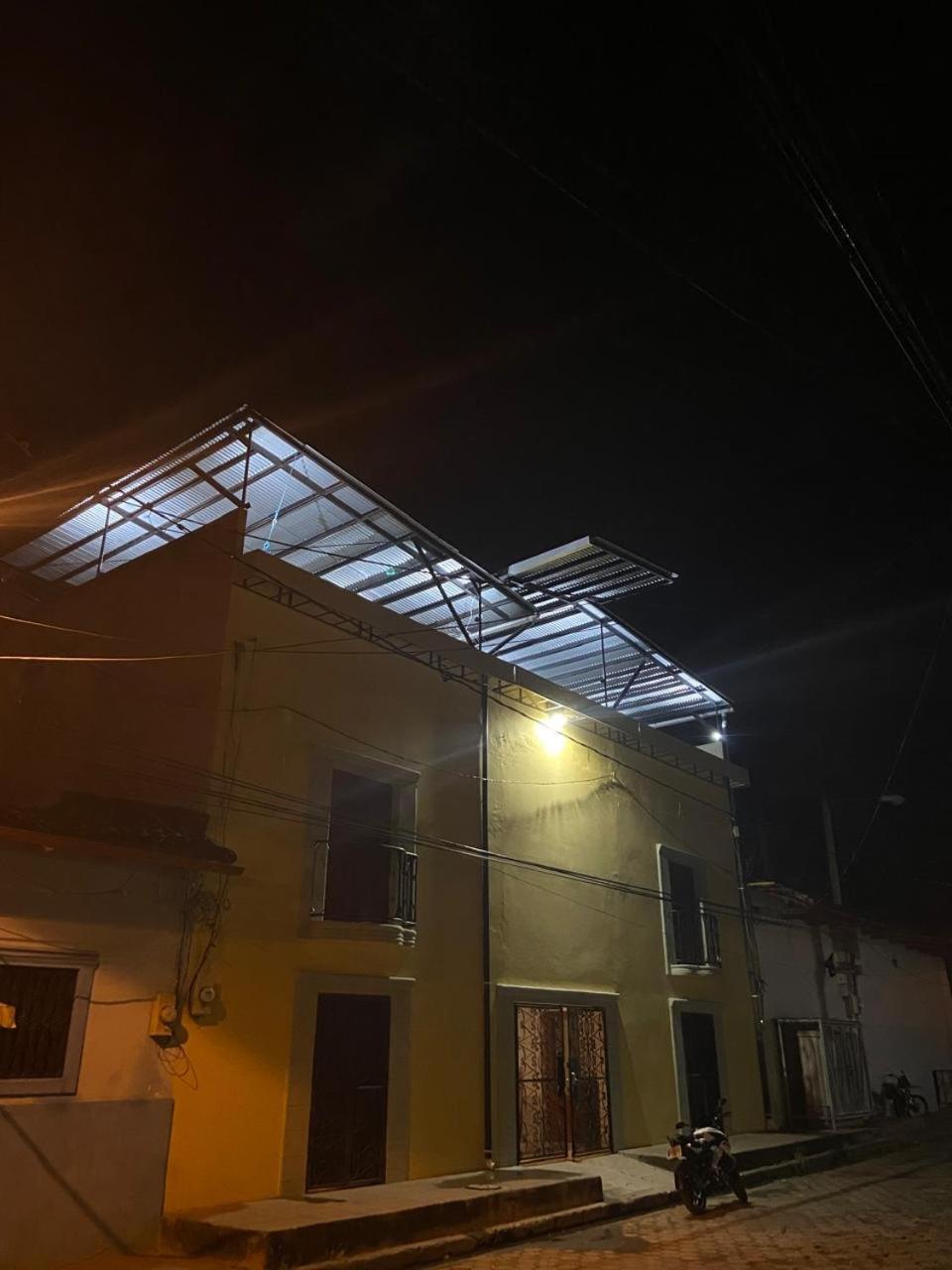 Apartamentos Casa Amarilla Granada Luaran gambar