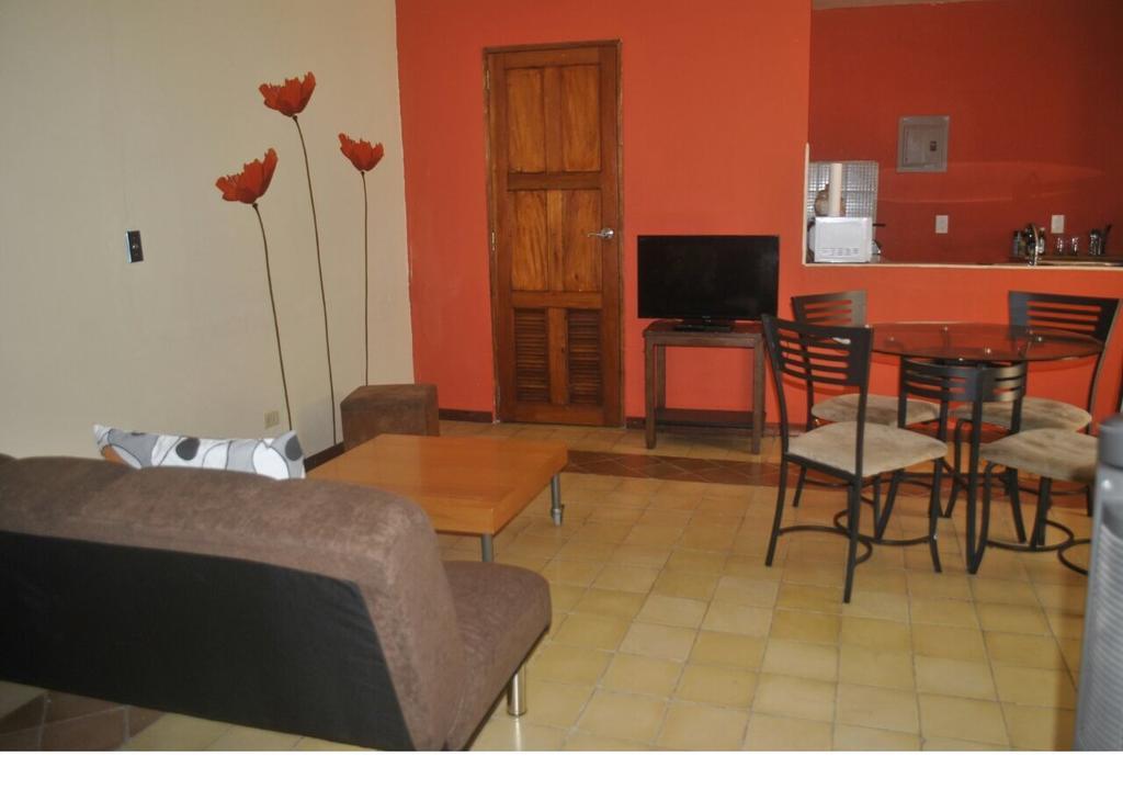 Apartamentos Casa Amarilla Granada Luaran gambar
