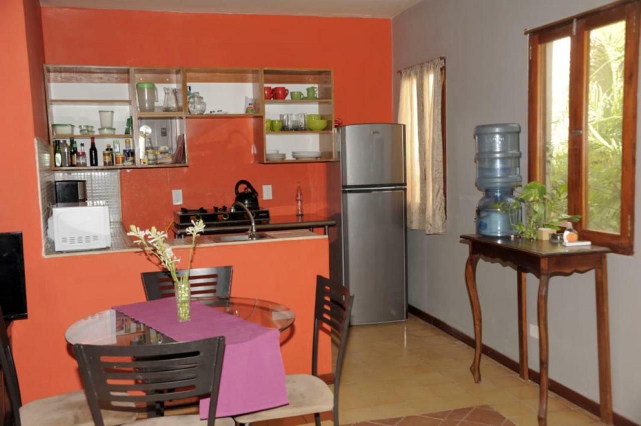 Apartamentos Casa Amarilla Granada Luaran gambar