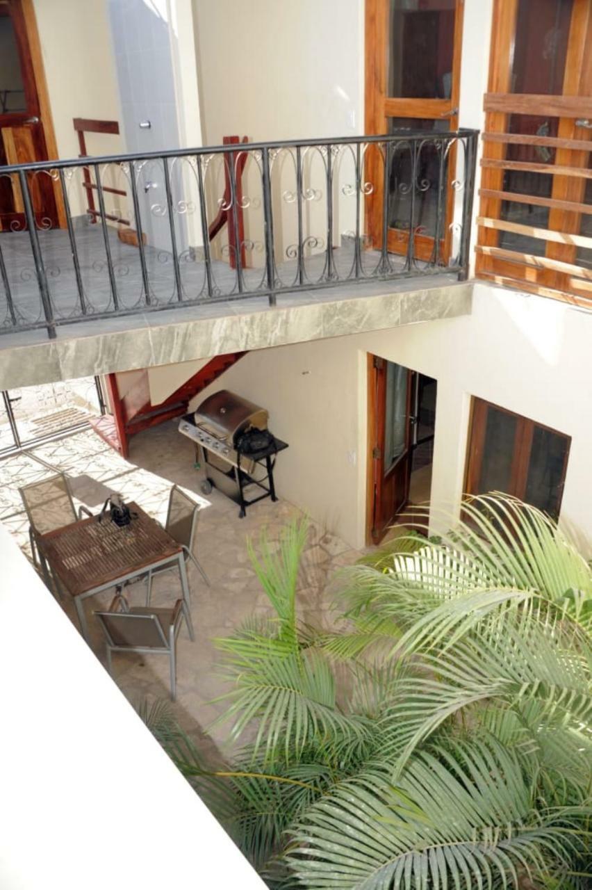 Apartamentos Casa Amarilla Granada Luaran gambar